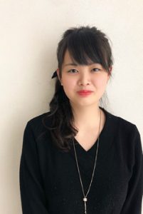且 優子